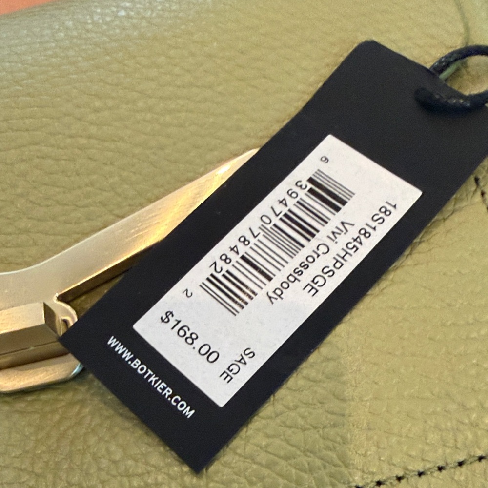 Botkier new with tags! Green Leather Crossbody Bag with Gold Accent - Picture 2 of 7